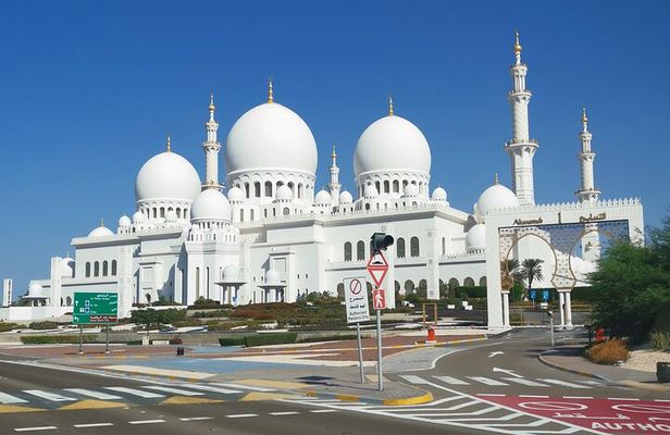 Abu Dhabi city tour (8 hours)