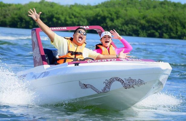 Exciting Speedboat & Snorkeling Tour in Cancun Lagoon!