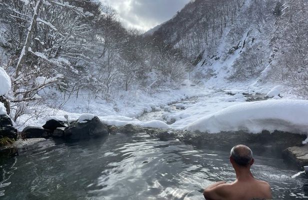 A Secret Wild Outdoor Bath Rotenburo experience from NAGANO