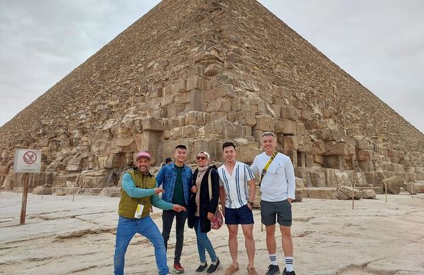 Hurghada to Giza Pyramids and Grand Egyptian Museum Private Tour