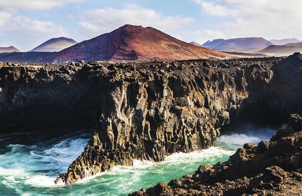 Lanzarote Volcanoes Tour departing from Fuerteventura