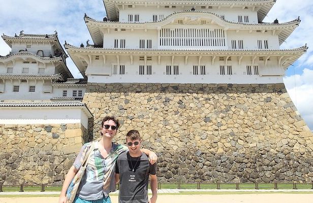Himeji Castle & Koko-en in 1 Day Tour with Licensed Guide