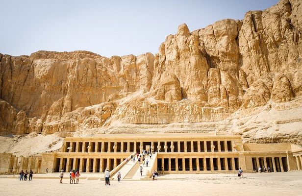 Guided tour to Mortuary temple of Hatshepsut