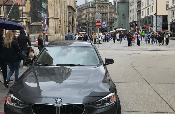 Private Day Tour in Vienna from Budapest with Licensed Guide