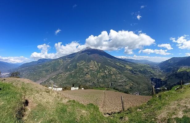 Quito to Baños Tour with Lunch & Tickets–Waterfalls and Adventure