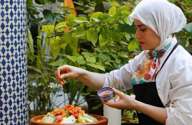 Exclusive Culinary Workshop and Hammam Relaxation in Marrakech