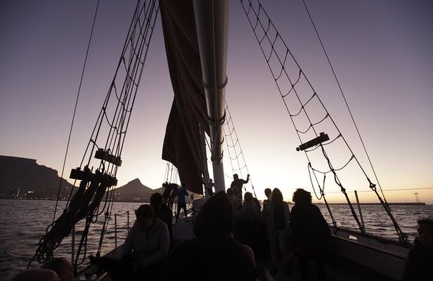 Cape Town 90 minute Sunset Cruise with The Spirit of Victoria
