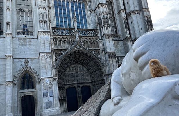 Private Guided Full-day in Antwerp and Brussels with Tastings
