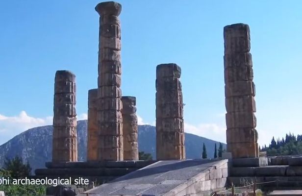 Private Delphi tour with a Pickup