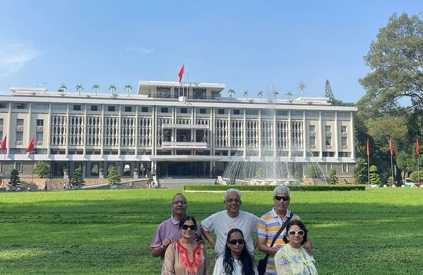 Private Car for Saigon City Tour with Driver - Free to explore 