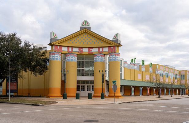Private Cultural Walking Tour in Houston Heritage and Innovation