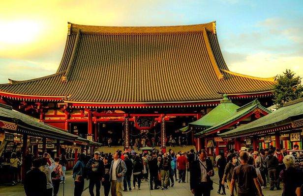 Private Tokyo Tour by subway w/Licensed English-speaking Guide