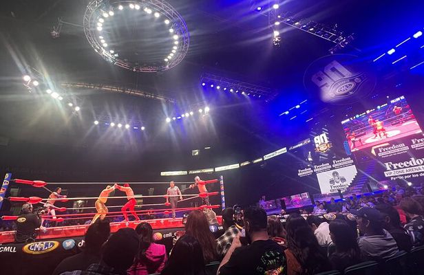 2 hours Lucha Libre Show (mexican wrestling) with transport
