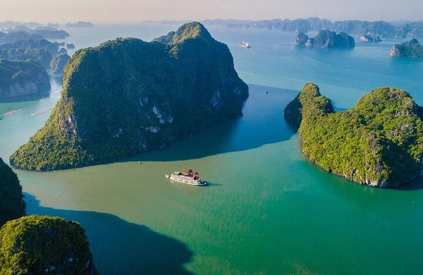 2 Days Halong Bay Tour from Hanoi