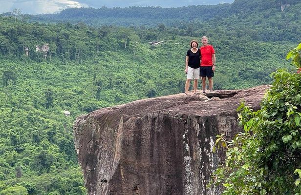 Phnom Kulen Waterfall & 1000 Lingas with Snacks