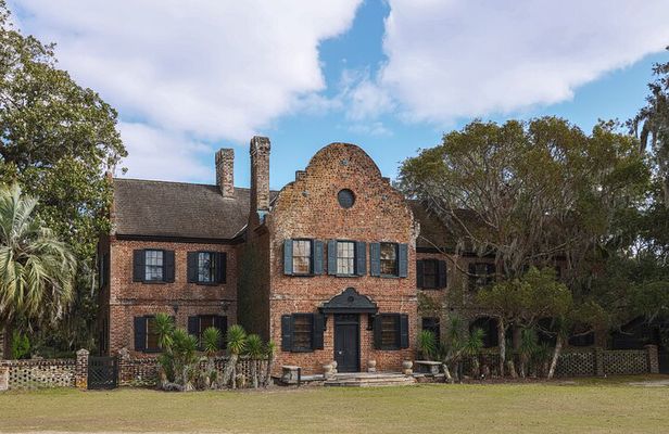 Middleton Place Tour with Lunch and Transportation