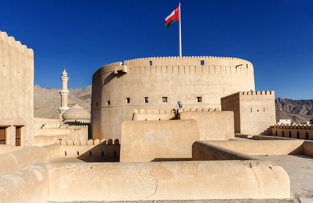 Nizwa and Jebel Akhdar Discovery: Guided Small Group Experience