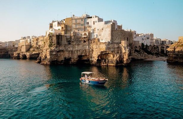 Group Boat Excursion to Polignano | MAMMAMIA Boat