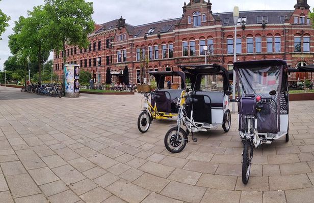 1 hour Amsterdam City Tour in Pedicab