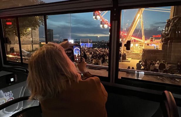 Brussels Tootbus before night sightseeing tour