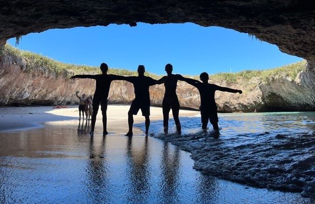 Islas Marietas PRIVATE enter hidden beach 100% GUARANTEED