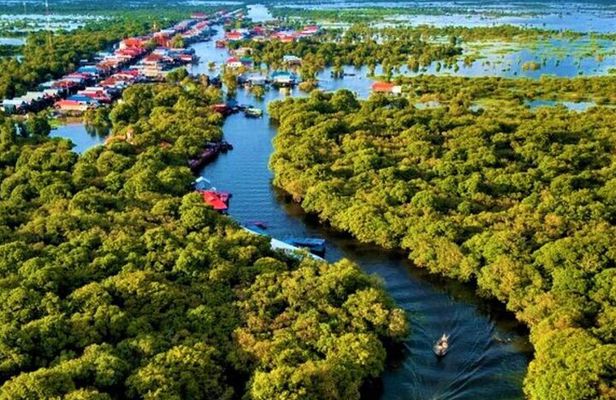 Floating Village at Tonle Sap Lake & Siem Reap City Tuk-Tuk Tour