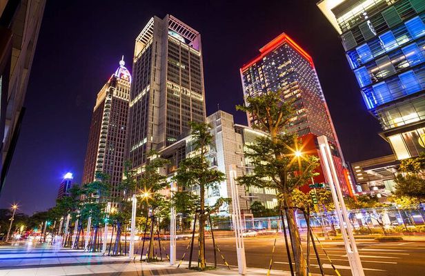 5 Hours Sightseeing and Bar Tour in Taipei