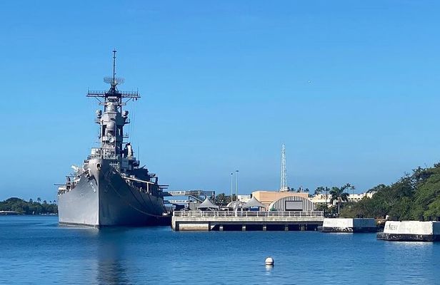 Pearl Harbor USS Arizona Memorial & Battleship Missouri