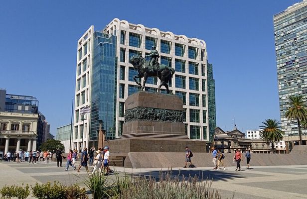 Tour of Montevideo for cruiseships small groups.