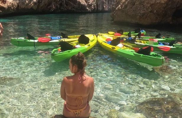 Guided one-day tour with eBike and Kayak in Granadella Moraig