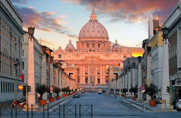 St. Peter's Basilica and Papal Grottoes Guided Tour