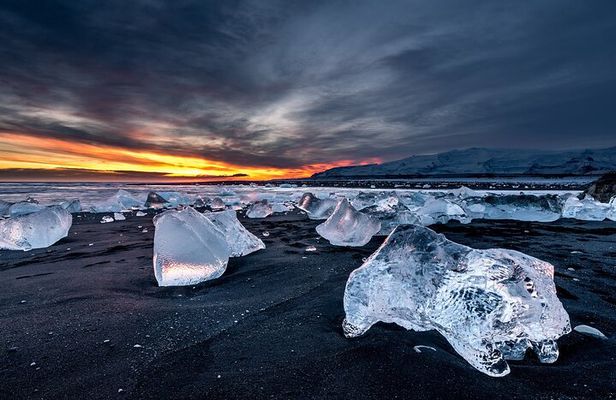 Private Glacier Lagoon & Diamond Beach Tour