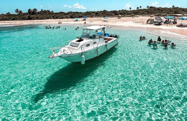 All-Inclusive: Mako 29ft Boat Tour to Icacos Palomino & Palominito
