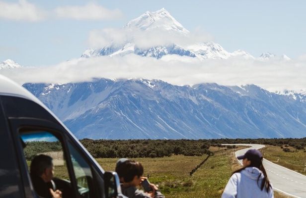 Full-Day Guided Sightseeing Tour of Mount Cook from Queenstown