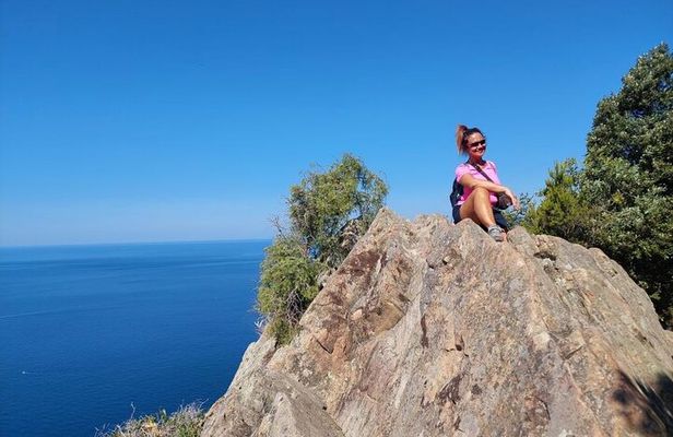 Half-Day Guided Trekking from Levanto to Monterosso