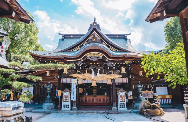 [Learn History and Modern Life!] Fukuoka Group/Private Tour+Photo