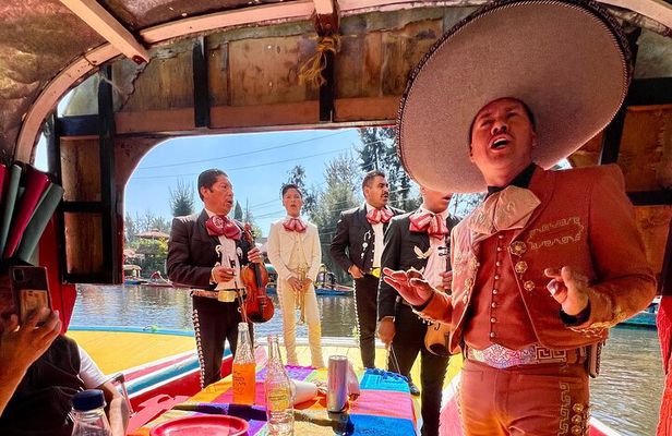 Mixology, Food, Wine and Beer Experience in Xochimilco