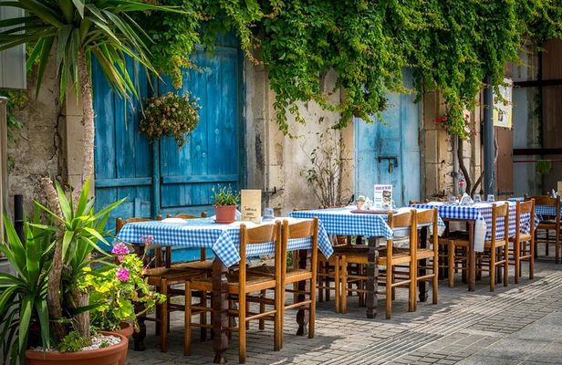 Limassol, Omodos & Wine Tasting Tour with Lunch
