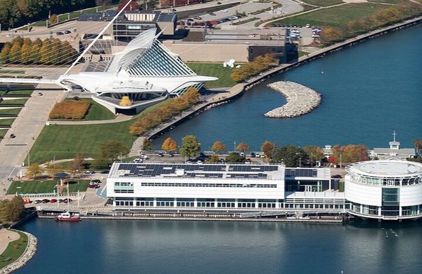 Private Downtown Milwaukee Helicopter Ride