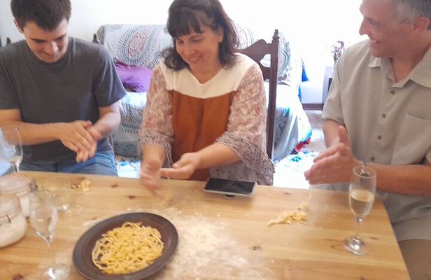 Market tour and cooking class with a venetian sailor
