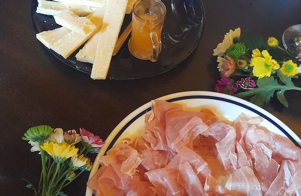 Market Tour and Cooking Class with a Venetian Sailor