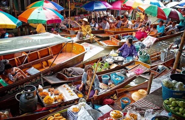 Maeklong Railway Market & Damnoen Saduak Market Paddle Boat Tour 