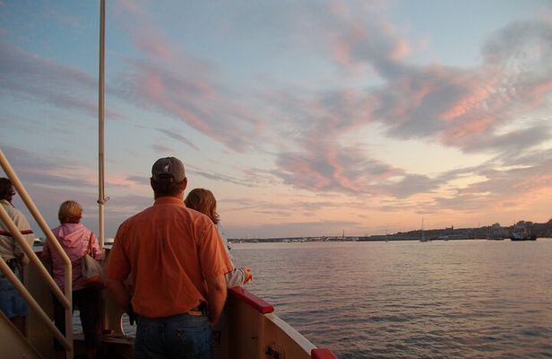 Sunset Lighthouse Cruise Tour from Casco Bay