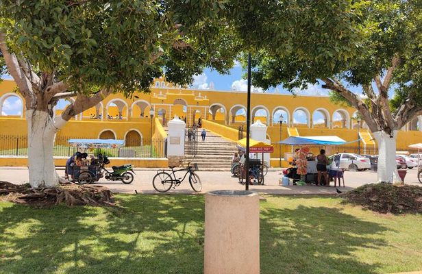 Magical towns and their gastronomy.