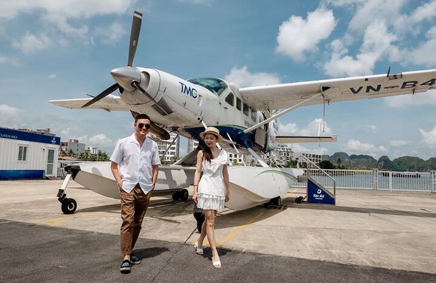 Halong Bay Scenic Seaplane Flight - 25 Minutes on The Sky