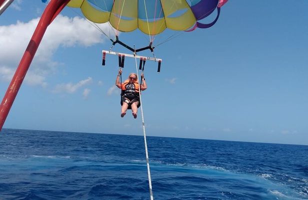 15-minute Private Parasailing Experience in Cozumel