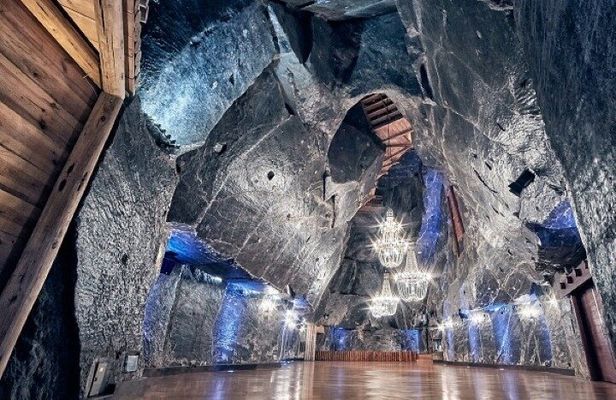 Wieliczka Salt Mine Guided Tour from Krakow- Round Trip Transport