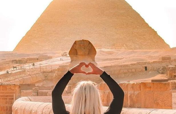 Vip Tour to Giza pyramids, Sphinx , Egyptian museum , Bazaar