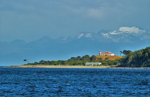 Seaside Hike to Faro San Isidro