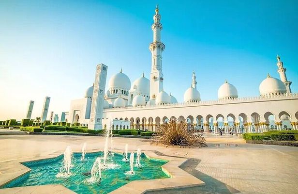 Abu Dhabi City Tour in a 4x4 Shared Vehicle